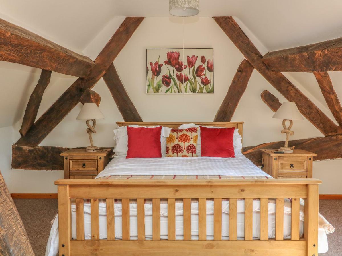 Old Hall Barn 3 Чърч Стретън Екстериор снимка